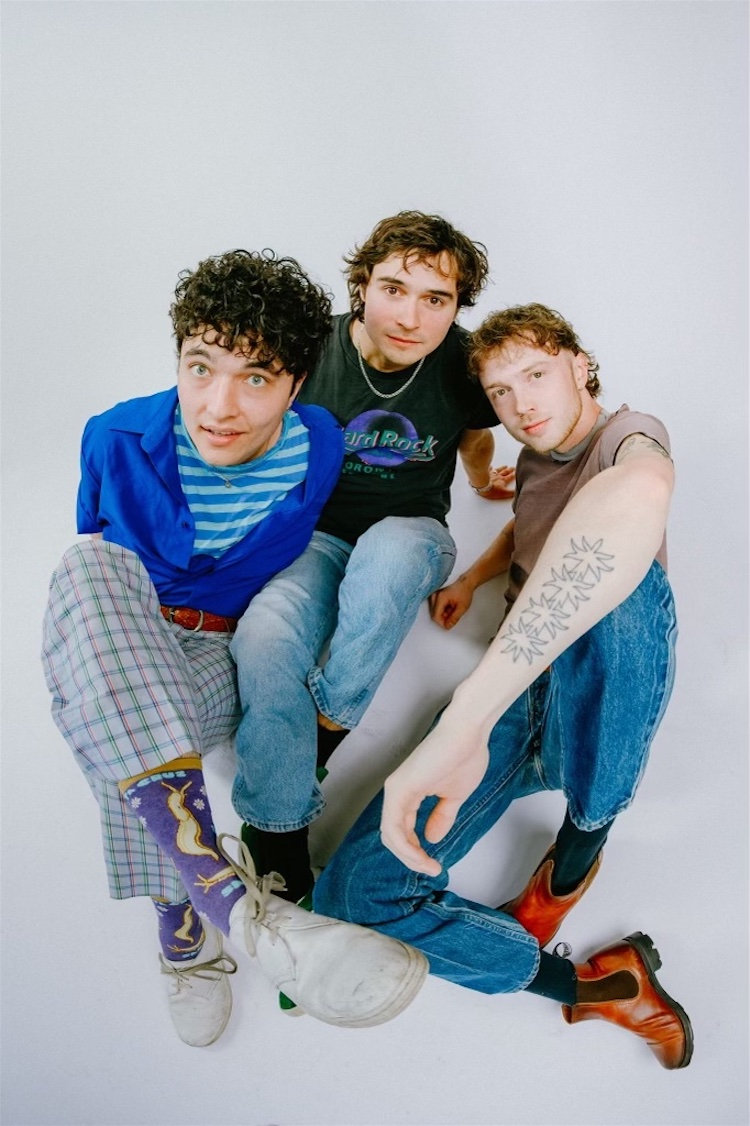Naked Giants